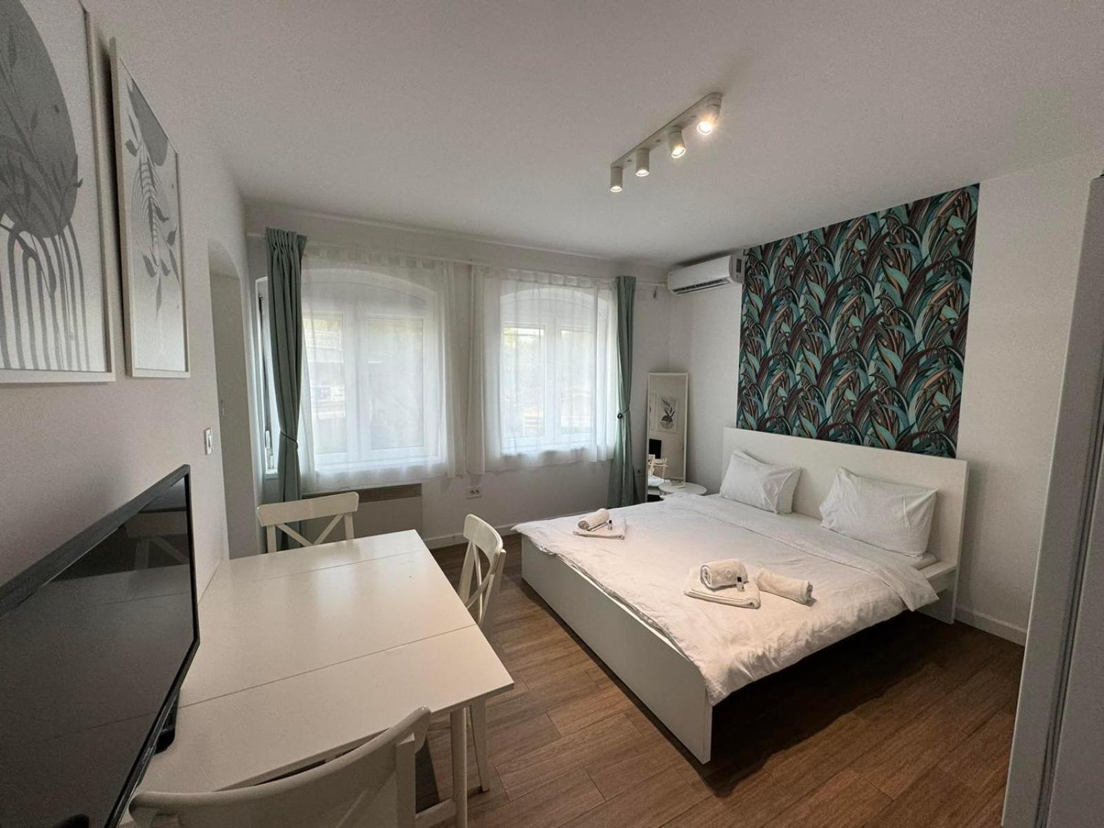 Moms House Hotel Golubac Exterior foto