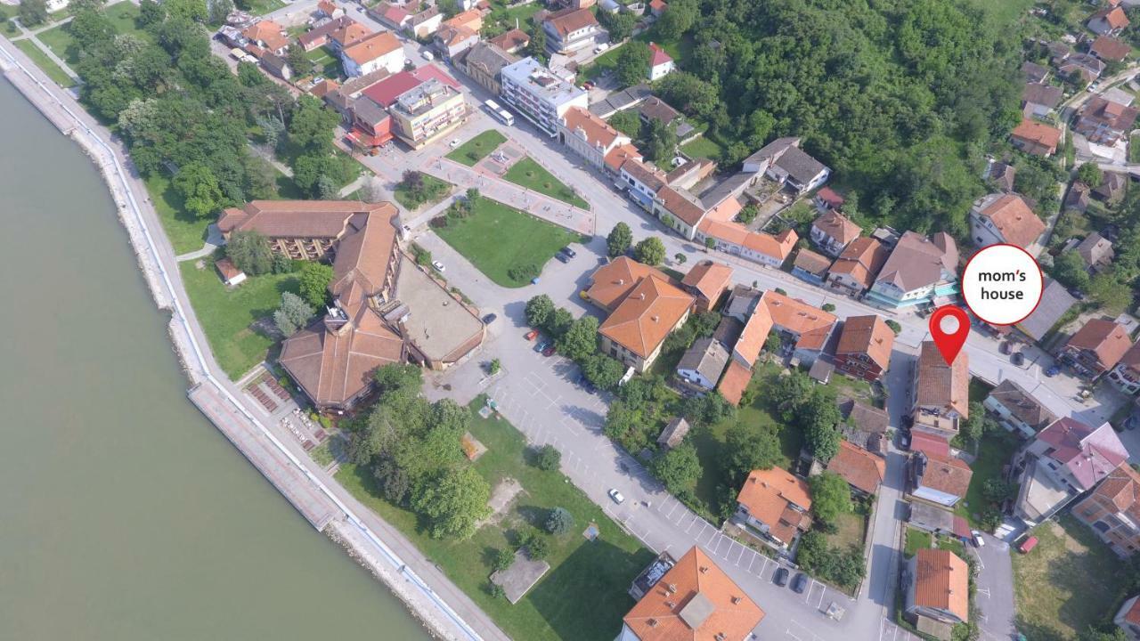 Moms House Hotel Golubac Exterior foto